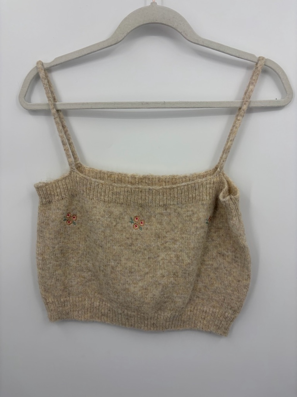 Listicle Knit tank‎ Beige sz S embroidered floral